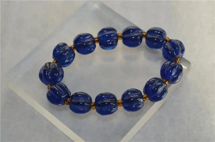宝石蓝.老料老琉璃 宝石蓝色中瓜珠 女款手串  宝蓝色中瓜珠 - 抖音
