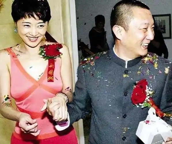 回顾刘琳:与名导同居3年被抛弃,转身嫁给穷小子48岁被宠成公主