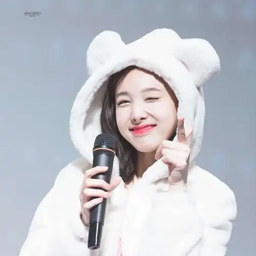 林娜琏 ,lim na yeon twice 女生头像