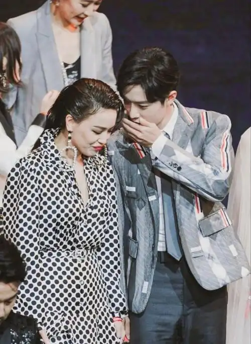 李宇春为什么邀请肖战合唱《岁岁平安》,大抵是那年结下的缘