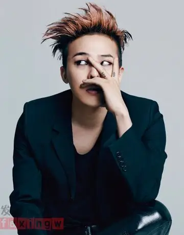 bigbang权志龙蓬松大背头发型 尽显潮流个性