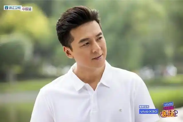 朱雨辰为情所伤大醉街头《梦在海这边》今晚剧情高能