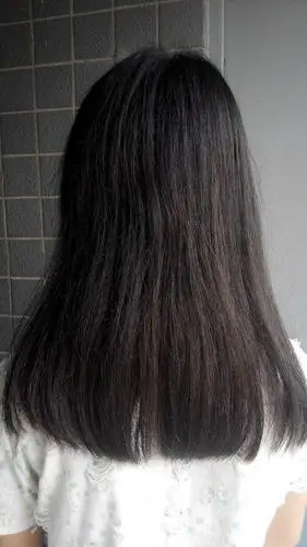 理发店的人说我女儿的头发的发质是沙发(fa)有谁知道是什么意思我女儿