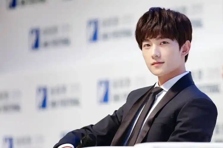 杨洋有哪些气质