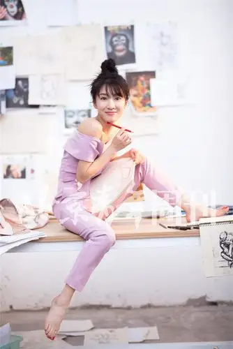 李念杂志写真曝光 青春洋溢活力满满(8)