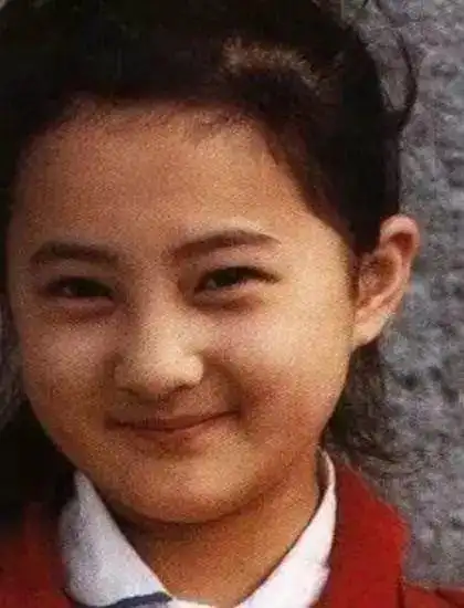 被琼瑶捧红的"国民闺女",撒贝宁曾发誓要娶她,39岁至今未嫁_金铭