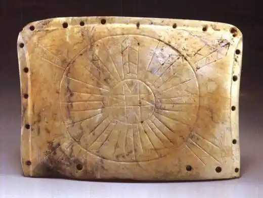 一周一研——凌家滩文化玉龟甲及玉片图腾纹饰的深意猜想