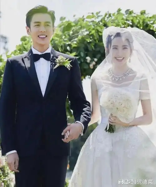 盘点好看的明星婚礼图陈晓头纱吻周杰伦世纪婚礼唐嫣唐艺昕幸福