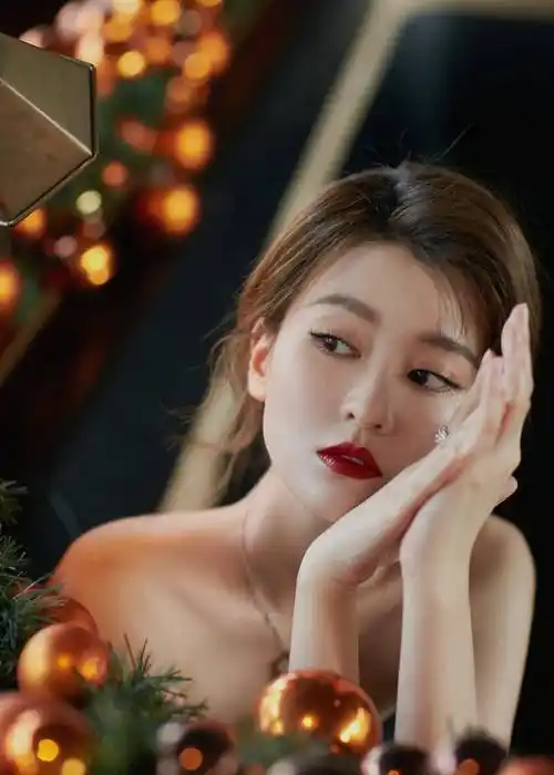 乔欣礼服性感迷人写真_活动_衣品真_都能