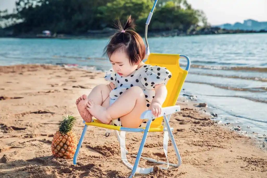 小宝宝海景写真