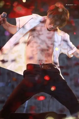 为什么他脱衣服了我会有点难过