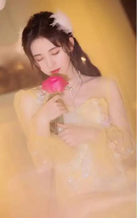 鞠婧祎穿上婚纱有多美欣赏她的婚纱照网友妈妈我恋爱了