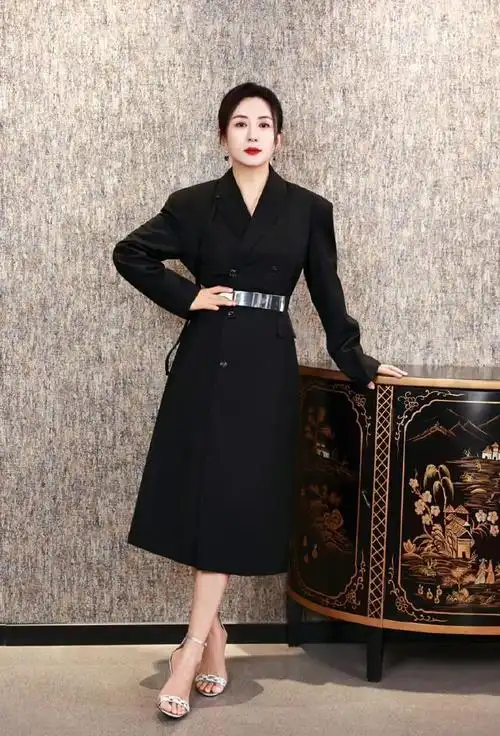 杨童舒在剧组意外怀孕低调生子老公不是于和伟