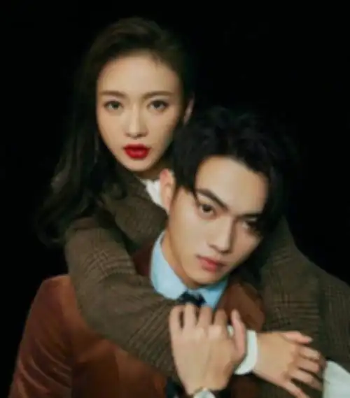 "得体夫妇"再合体,许凯吴谨言合拍封面,甜蜜可爱!