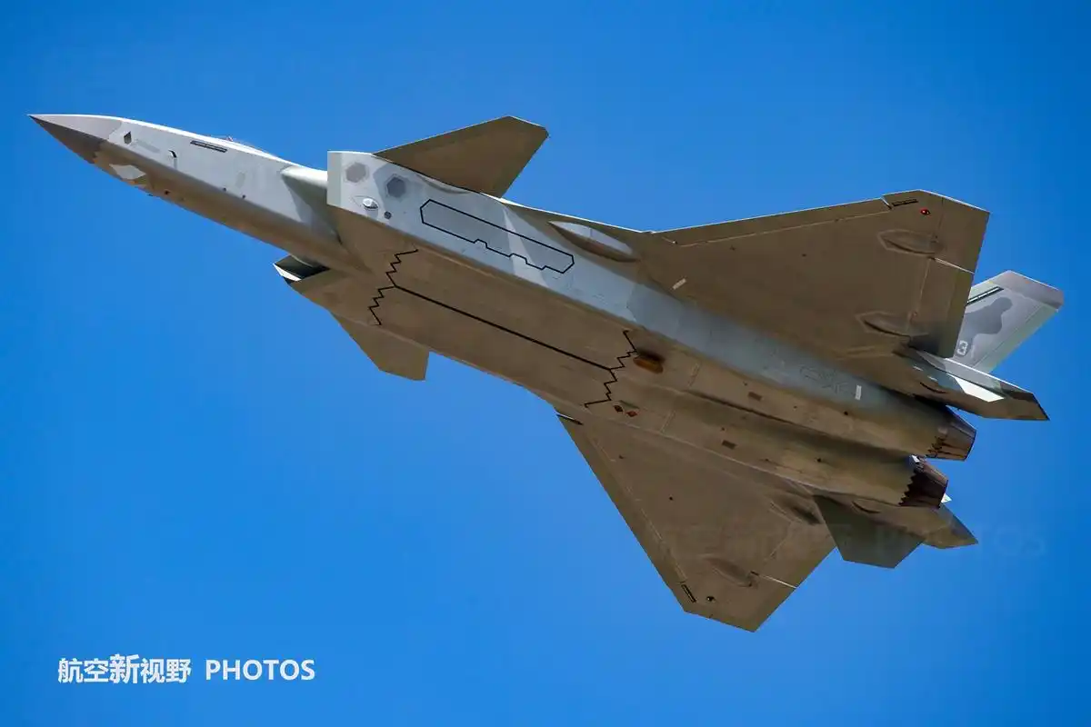 歼20隐形战斗机高清组图20系列最耀眼的明星军工自信的象征