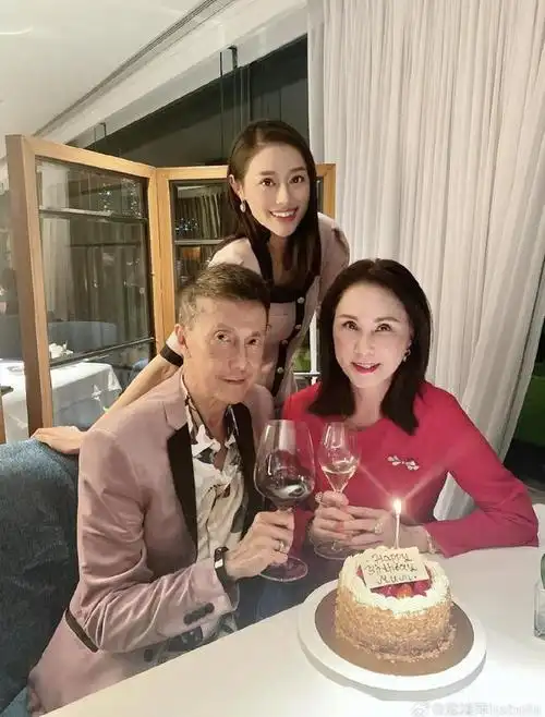 一身珠光宝气很抢镜,出狱后仍过上流生活|富贵|寇鸿萍|邝美云_网易