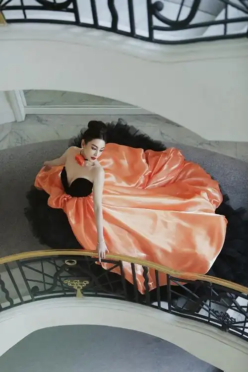 张雨绮参加戛纳电影节 这才是"御姐"该有的风范