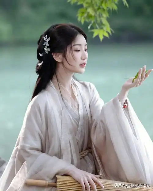 毛晓彤|古风清冷造型,温文莞尔,倾国倾城_古代_带着_总能