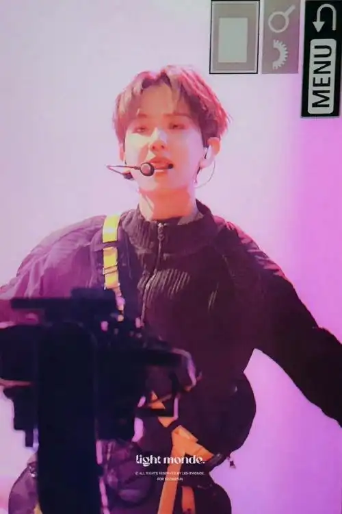 边伯贤英雄联盟决赛舞台##边伯贤英雄联盟单曲paranoia