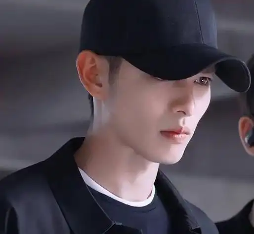 《为你逆光而来》曹佑宁变身保镖,与余玥上演甜蜜虐恋