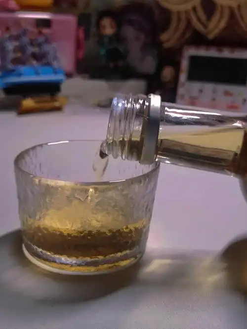 一个人偷偷喝酒的快乐