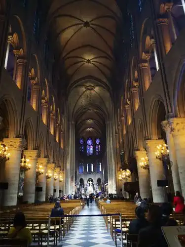 巴黎圣母院内景