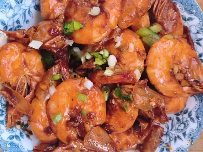 油焖大虾少油料汁家常