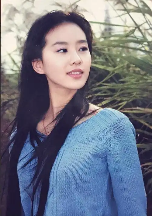 回顾刘诗诗嫁大17岁吴奇隆婚后八年有幸福也有泪水