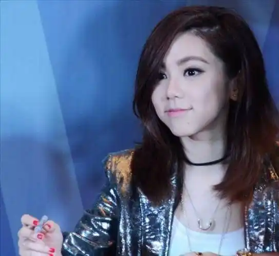 已经被芒果台封,第三位已和解,最后一位人见人烦_仝卓_邓紫棋_朱丹