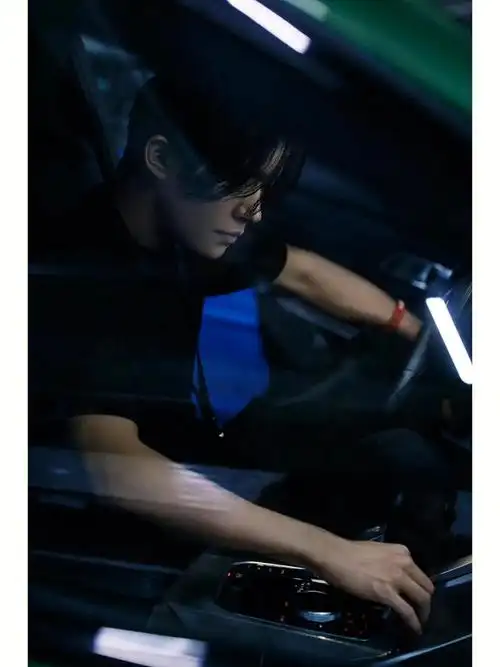 和易烊千玺一起探究i3魅力