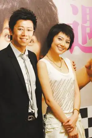 夏雨与高圆圆恰恰是因为话剧《艳遇》而开始了一段"艳遇". 图/cfp