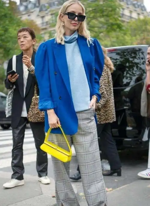 浅蓝色到底配什么颜色才好看?