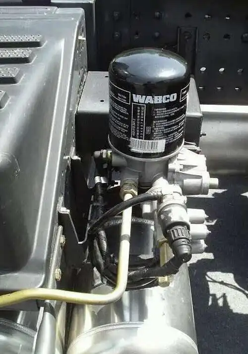 解决方法:更换合格高质量干燥罐,如果气泵因为老化导致,建议更换气泵