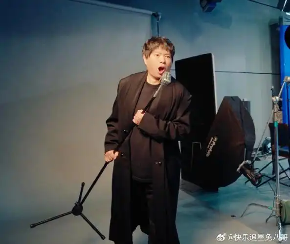 高晓松54岁近照##高晓松换造型