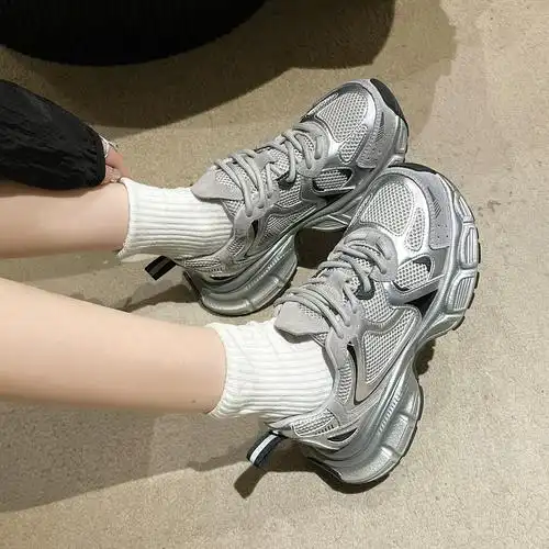 女款2024年春季子新款银色透气百搭轻便运动休闲鞋厚底增高老爹鞋