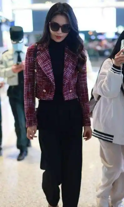 黑色_西装_衣着