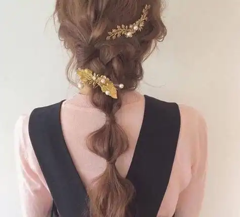 女生长编发灯笼辫发型