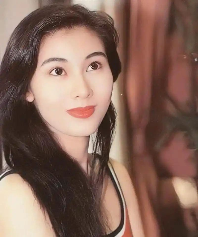 香港90年代女星盛世颜值 王祖贤等女星的美丽和才华,让人们为之倾倒