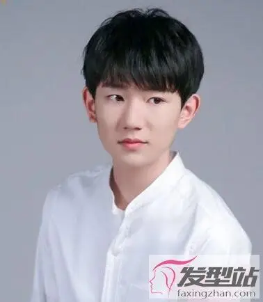 初中生00后男生发型尽情释放青春活泼魅力