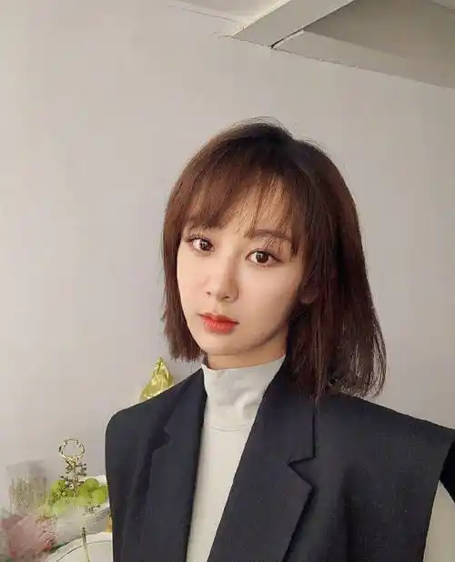 杨紫暖心告白:今天回家来跟您过生日,愿您一切都好,我也要更努力,我爱