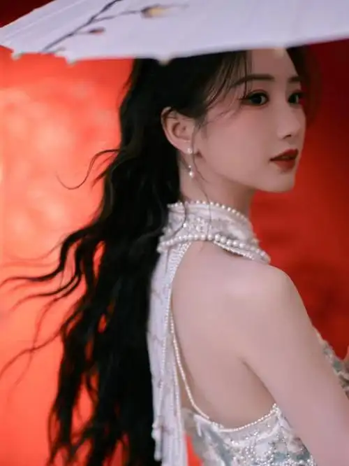 毛晓彤旗袍之美