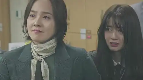 韩剧顶楼只有露娜才是本剧最纯粹的一个角色