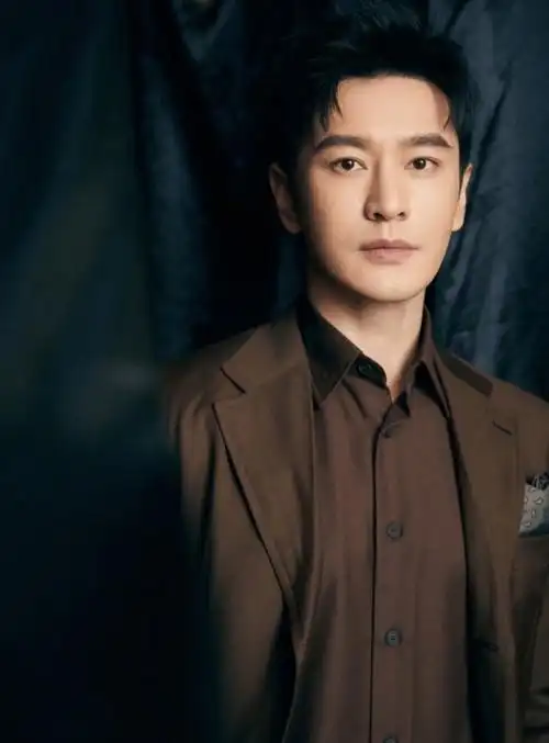 黄晓明航班被取消,在线求助网友,却被调侃:矫情