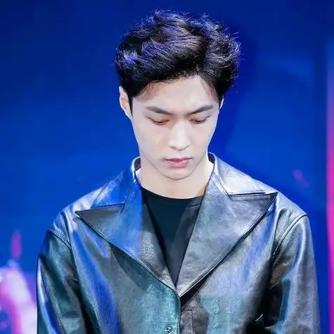 张艺兴男生头像自裁侵删by救世主i