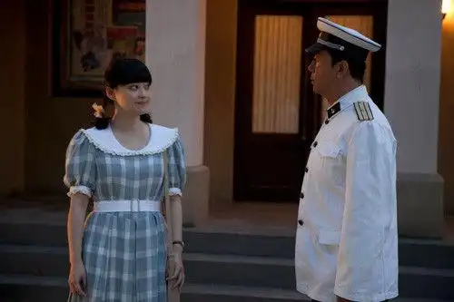 大年初三,由梅婷,郭涛主演的贺岁年代家庭剧《父母爱情》在央视一套