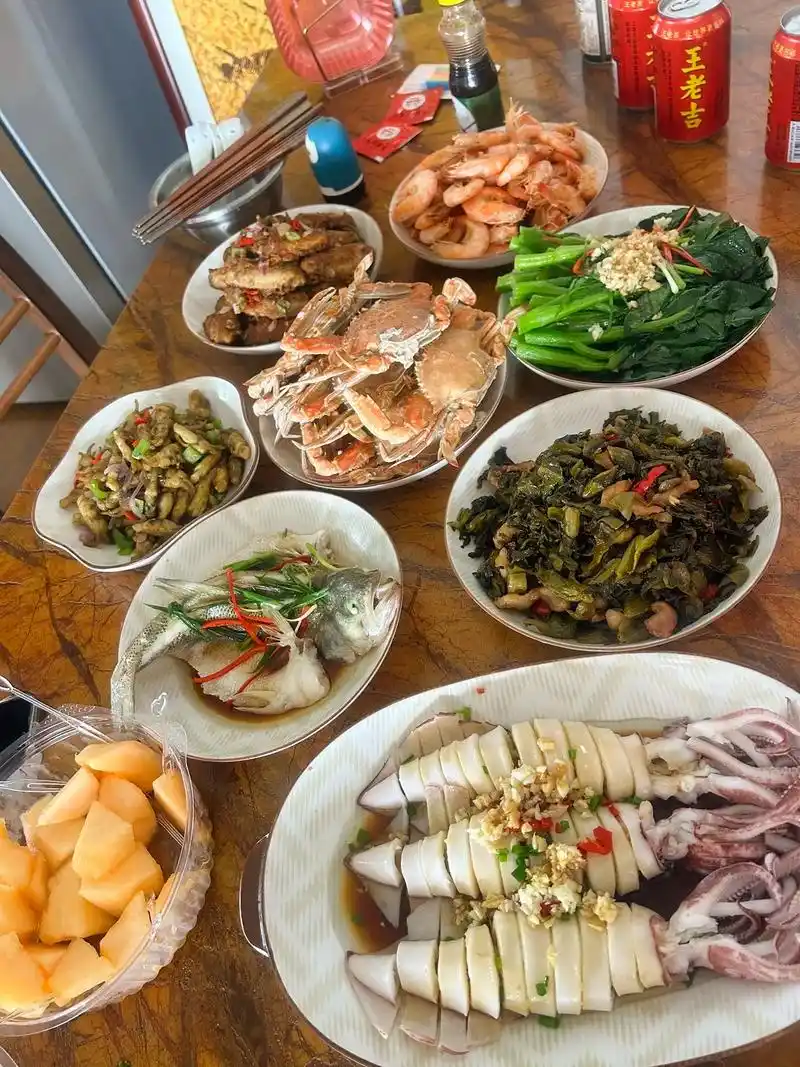 这一桌好菜琳琅满目,色香味俱佳.朋友的一桌 - 抖音