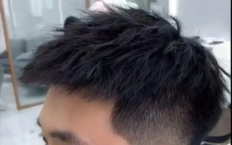 摩根烫男生发型(摩根烫男生发型盖头)