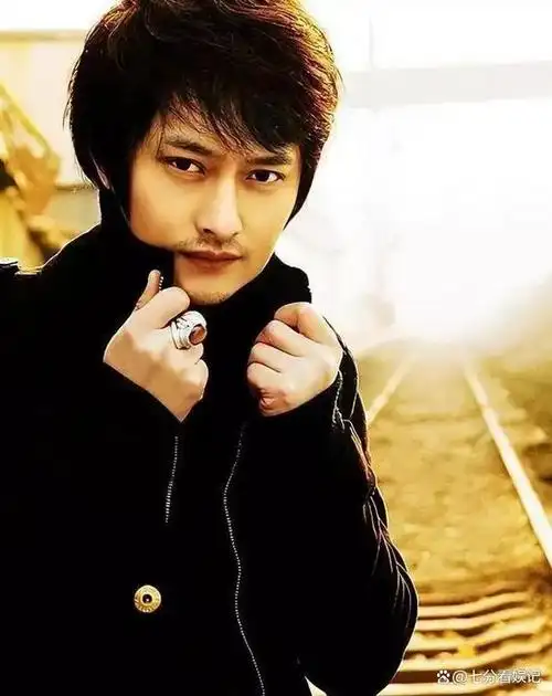 云飞抛弃原配离婚一年娶小10岁娇妻他被冤枉的有多惨