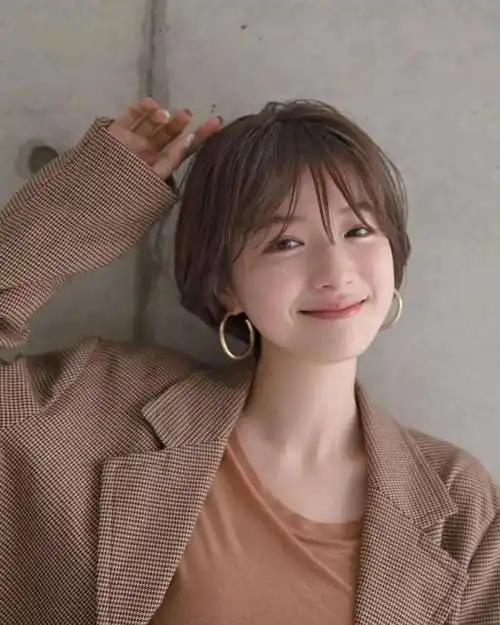 试试这些短发发型,让你一秒变「精灵」