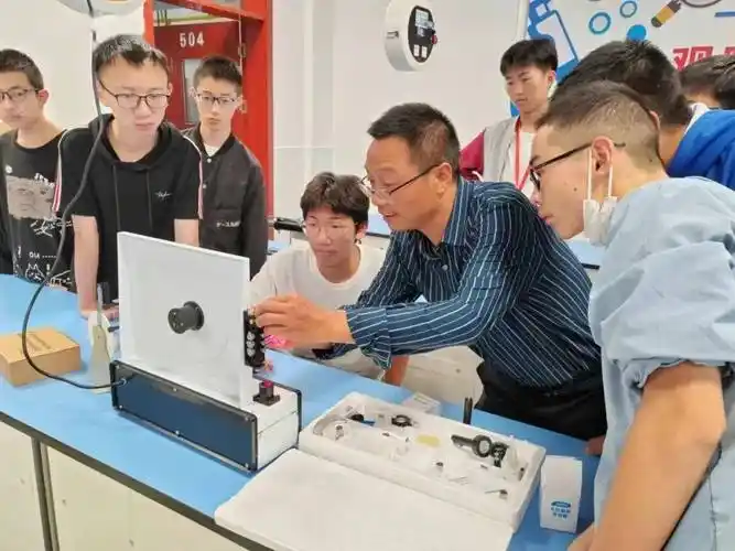 夏雨湿新绿 研学到一中|恩施市思源实验学校,恩施市书院中学到恩施市